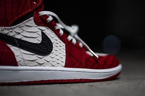 air jordan 1 chicago python.